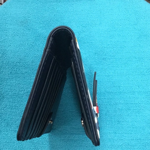 SOLD 🫶🫶🫶🫶Kate Spade Floral large bifold wallet - Picture 5 of 12
